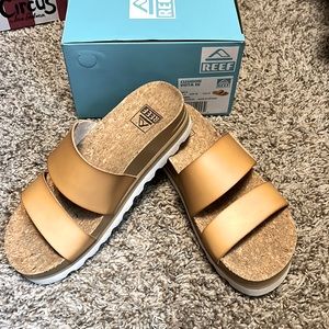 NWOT! Cushion Comfort Sandals